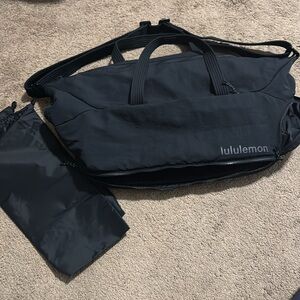 Lululemon 3 in 1 duffle bag